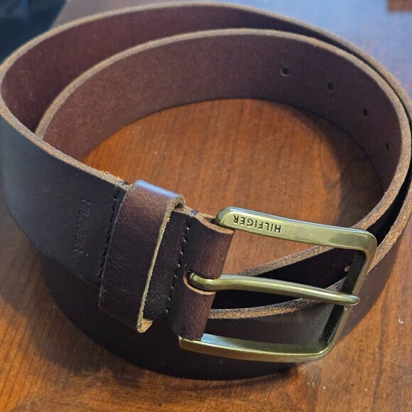 Tommy Hilfiger Brown Leather Belt – Brass Buckle, 44.5" Length - Picture 6 of 6